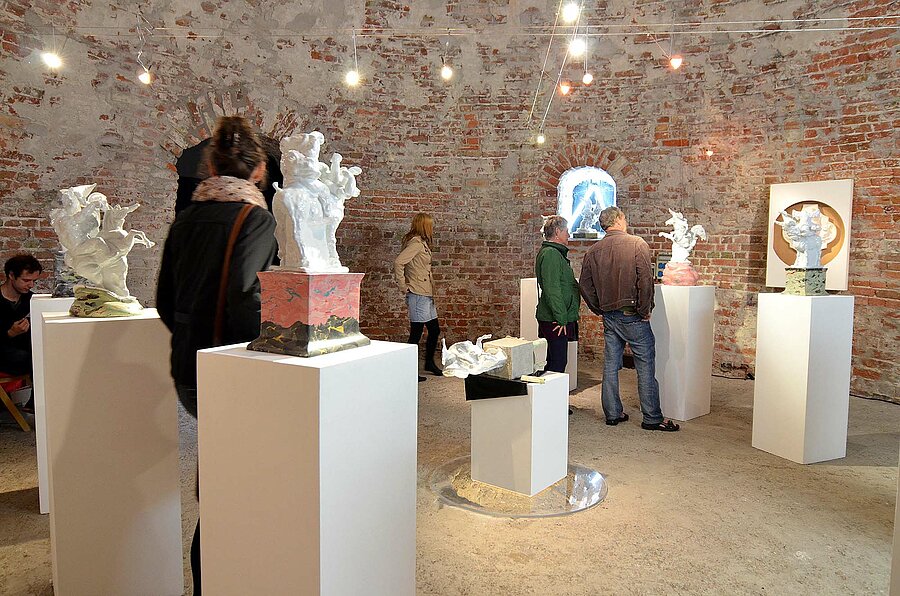 Keramikausstellung -Memento vivere- von Hannes Uhlenhaut im Pulverturm 2013 Foto: Hannes Uhlenhaut