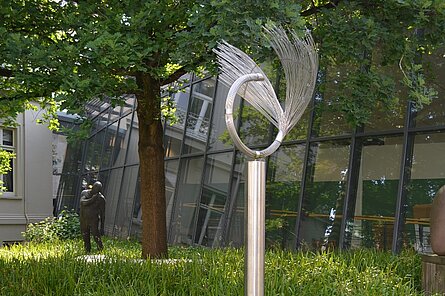 Phoenix im Museumsgarten, Foto: Stadtmuseum