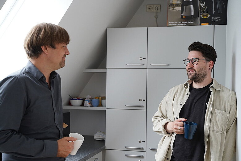 Dr. Steffen Wiegmann und Claudius Mertins bei der Kaffeepause © Stadtmuseum Oldenburg
