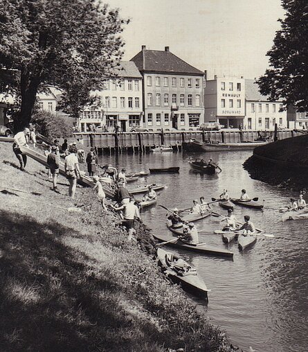 Rudern am Stautorplatz, 27. Mai 1960. Foto: Günter Nordhausen