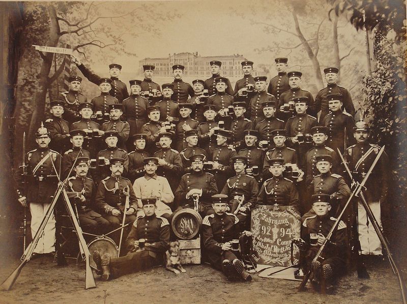 Erinnerungsfoto des Jahrgangs 1892-1894, 10. Kompanie des Oldenburgischen Infanterie-Regiments Nr. 91. Foto: Stadtmuseum Oldenburg