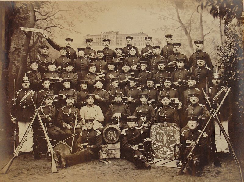 Erinnerungsfoto des Jahrgangs 1892-1894, 10. Kompanie des Oldenburgischen Infanterie-Regiments Nr. 91. Foto: Stadtmuseum Oldenburg
